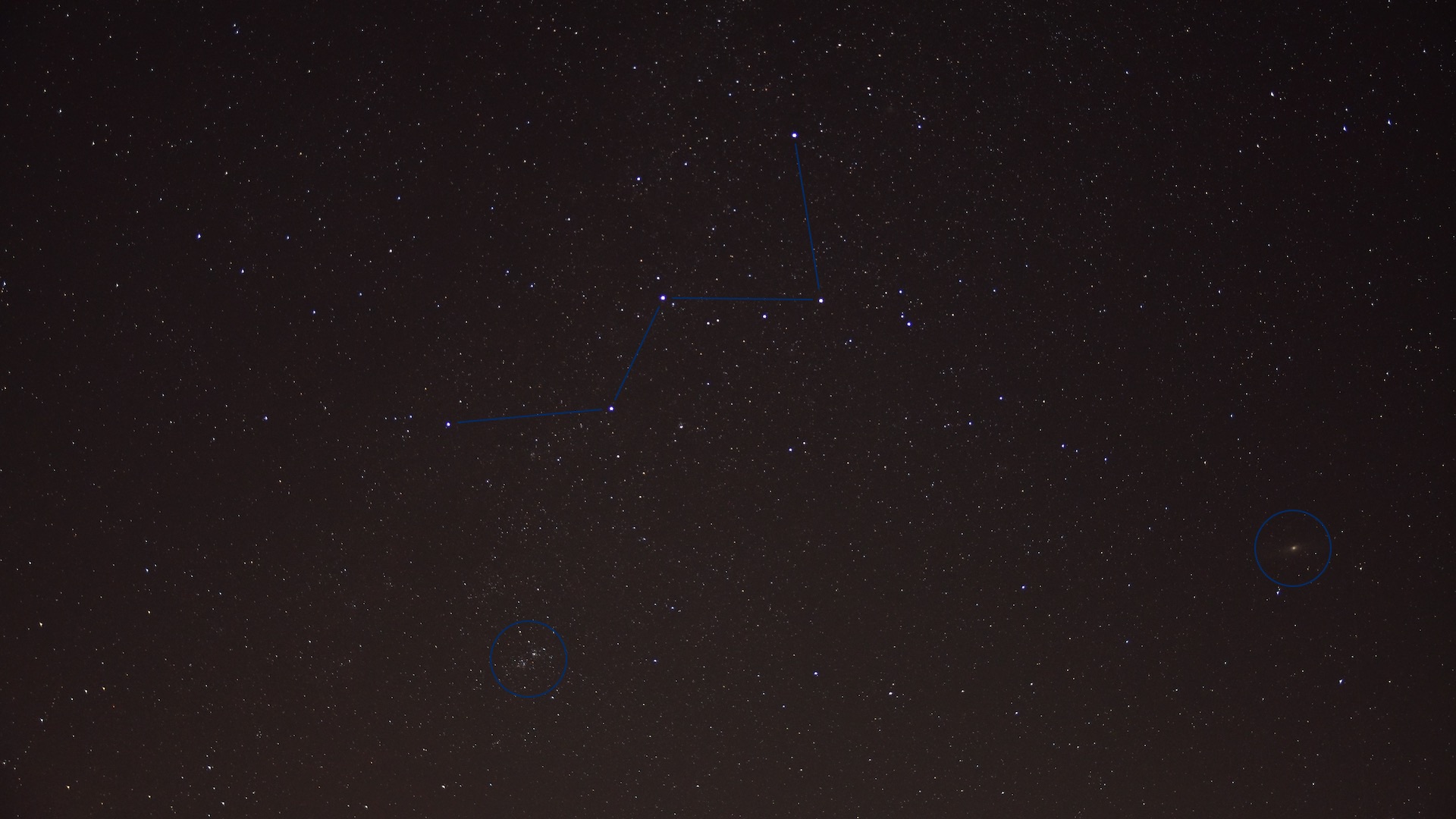 The constellation of Cassiopeia. Unprocessed single image with 30 seconds exposure at ISO 800. The double cluster h & chi, the Andromeda Galaxy and many other deep sky objects are visible. Photo: Marcus Schenk