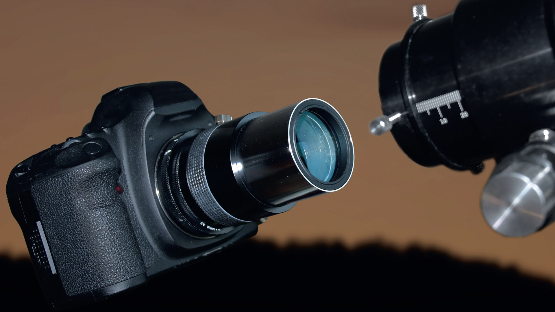 Reducer sind Linsensysteme zur Verringerung der Teleskopbrennweite sowie in verschiedenen Varianten
und mit unterschiedlichen Reduzierfaktoren erhältlich. M. Weigand